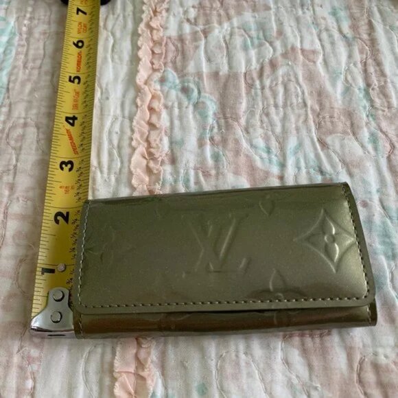 Louis Vuitton Glace Monogram Multicle Key Case Green w/ Box Dust Bag UNUSED - Picture 14 of 16